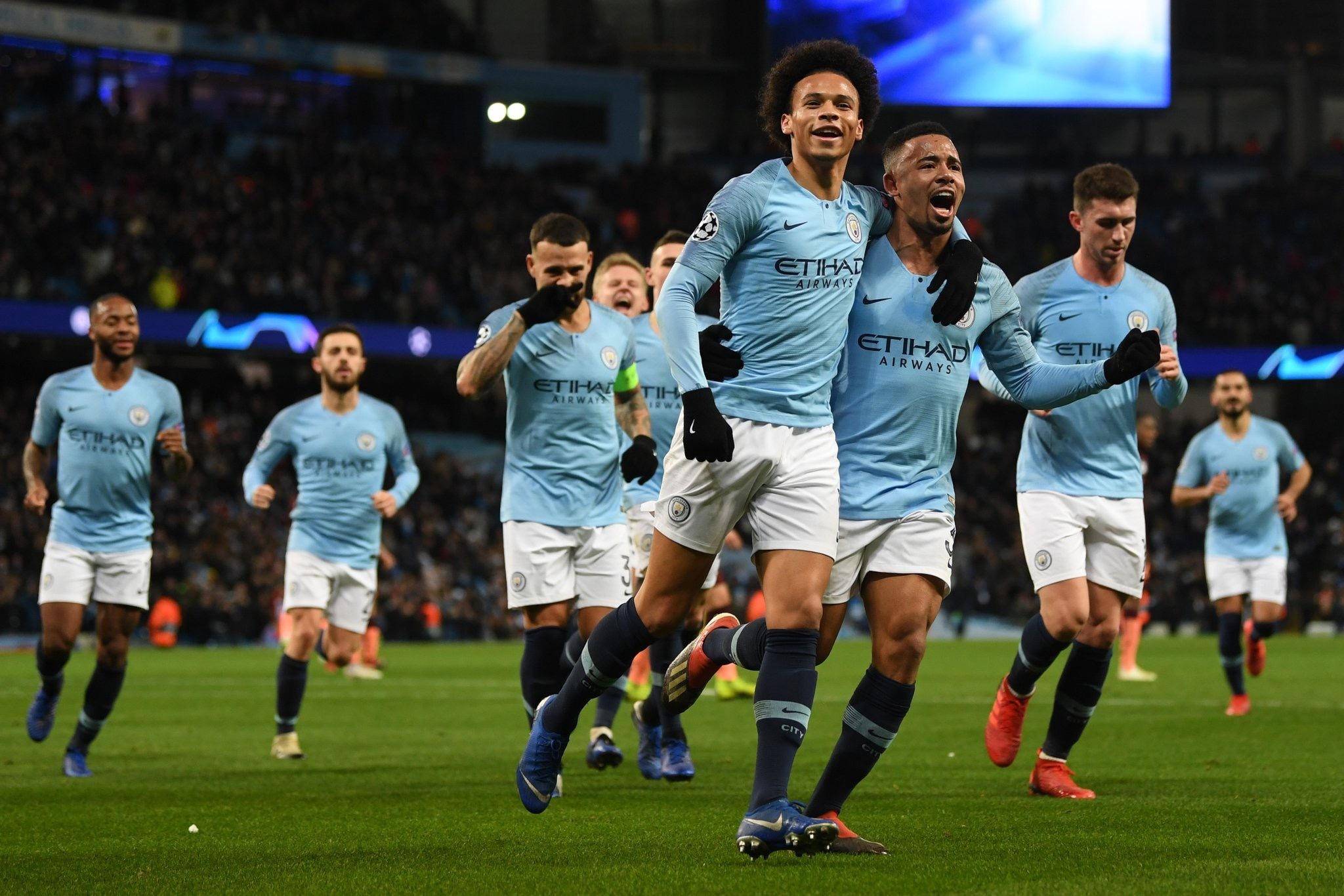 逆境中的坚 逆境中的坚